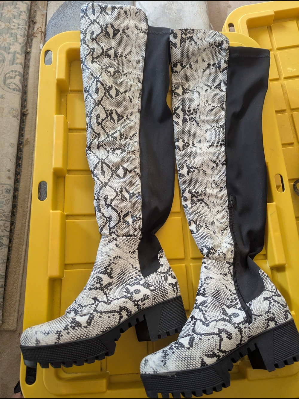 Source Unknown White and Black Snake-Print Over-the-Knee Platform Boots